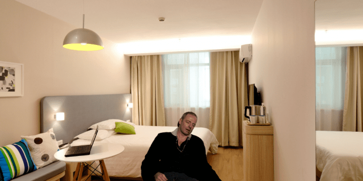 SUICIDES IN HOTELS (QUICK WAYS TO FIND SOLUTIONS)